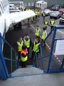 Julie A.Rushton leads another group of students onboard the B737 Aircraft